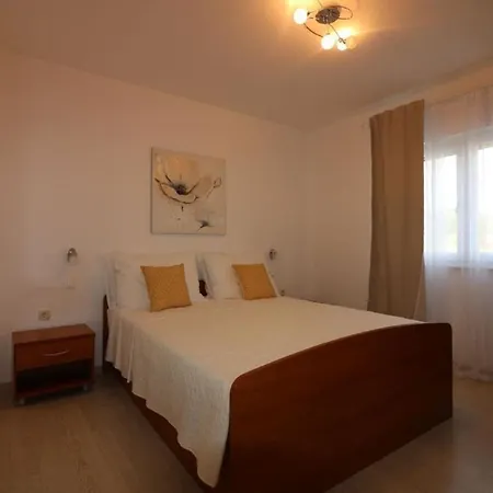 Feriehus Mit Pool Und Garten In Poreč